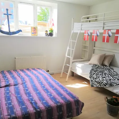 5 Min Walk To Lego House - 80M2 - 2 Bedroom Apartment With Garden Appartement